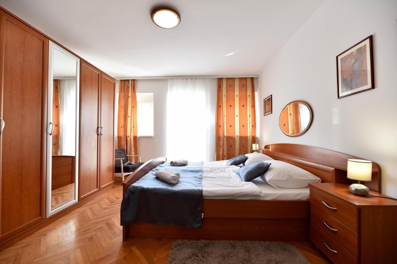 Pablo Apartment *
